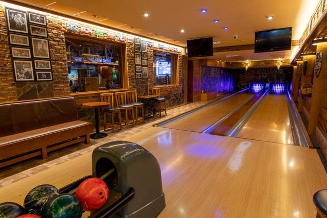 Bowling – pohľad od dráh